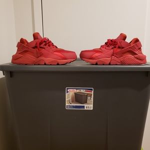 WOMEN'S NIKE HURACHE